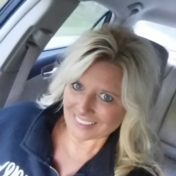 Meet your Posher, Misty - Picture 1 of 1